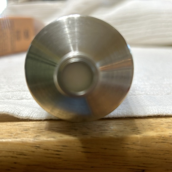 L’Occitane hand cream, 20% shea butter. New, never used. - Picture 4 of 4